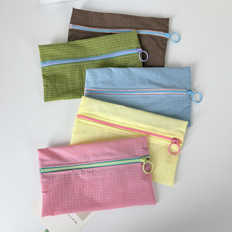 Fashionable and Simple Style Waterproof Coin Purse Contrasting Color Nylon Storage Bag Large Capacity Makeup and Skin Care Lipstick Bag Jewelry Bag