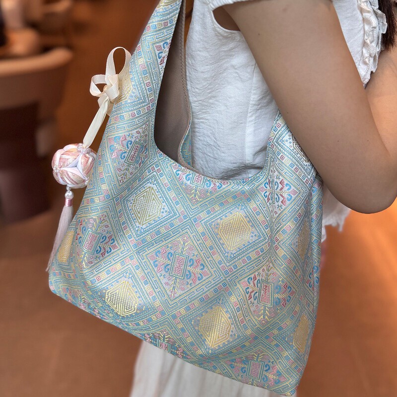 Guangxi Intangible Cultural Heritage Zhuang Brocade Fabric Bag, Large Underarm Bag, Single Shoulder Bag, Ethnic Style Casual Fashion Large Capacity Handbag Guangxi Intangible Cultural Heritage Zhuang Brocade Fabric Bag, Large Underarm Bag, Single Shoulder Bag, Ethnic Style Casual Fashion Large Capacity Handbag
