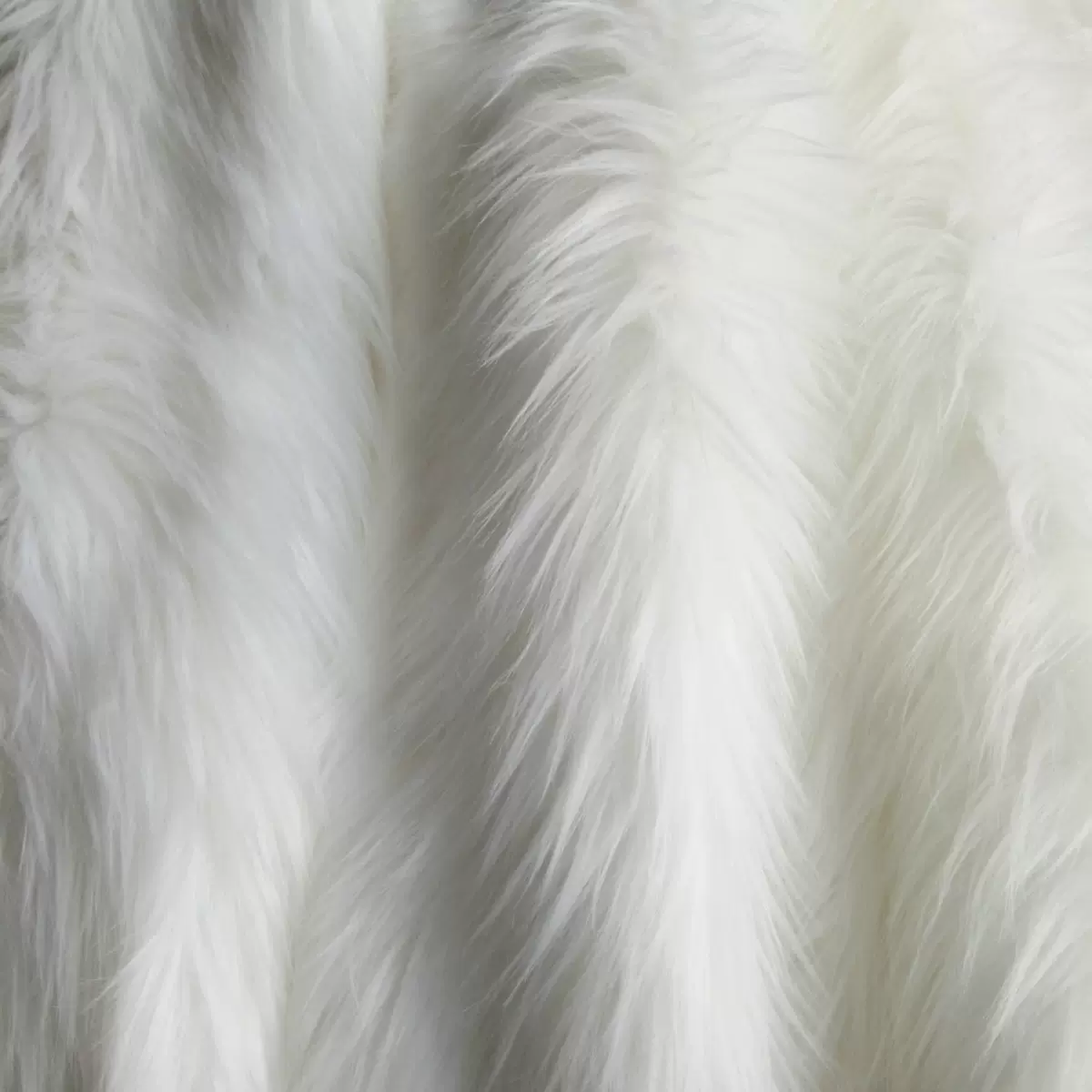 工厂现货供应长毛绒白色海派毛绒大毛皮玩偶玩具毛绒人造仿毛皮