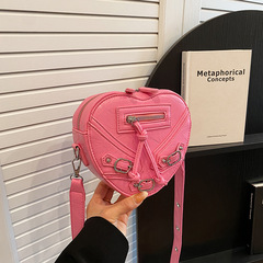 夏季網紅鉚釘辣妹風小包包女高級感愛心包2023新款小眾腋下包