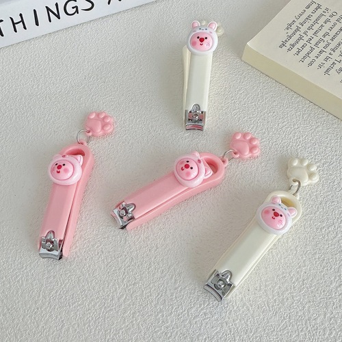 Cute Cartoon Nail Clippers with Pendant Cat Claw Nail Clippers Home Compact Nail Scissors Creative Manicure Scissors