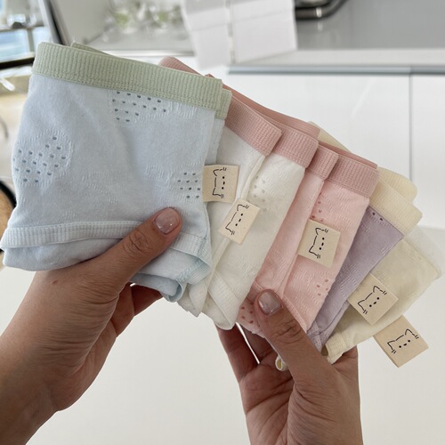 Ka Meow ~ Category A infant and children's cotton cream underwear, women's breathable pure cotton crotch mid-waist basic solid color girl's briefs