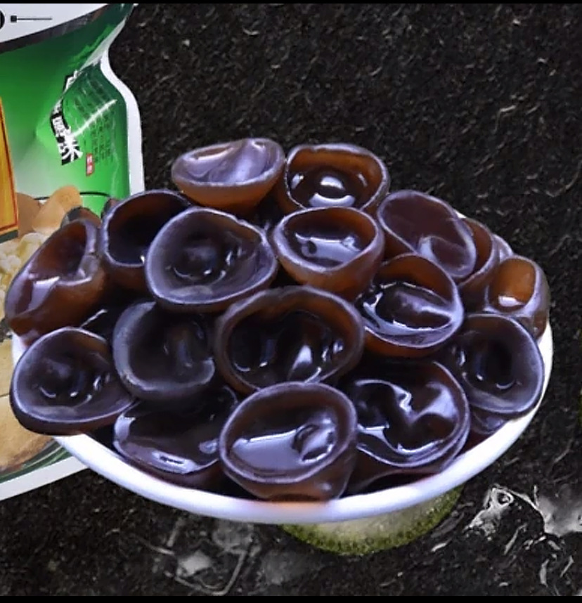 Dried Wood Ear Mushroom Autumn Harvest 250g or 500g Northeast China Black Fungus for Soups and Stir Fries key features