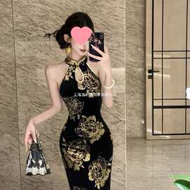 新中式重烫金丝绒修身显瘦连衣裙夏季改良旗袍挖肩开叉礼服长裙