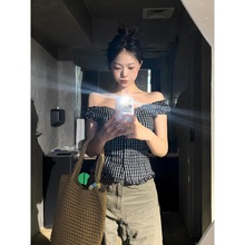 韩系复古黑白格纹一字肩衬衫女夏季两穿露肩背心修身辣妹短款上衣
