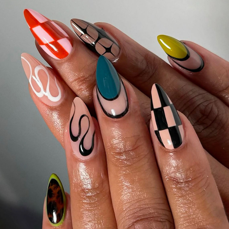 Almond-Shaped False Nails with Classic Stripes, Wearable Nail Designs, Detachable Nail Pieces, Wholesale Cross-Border Nail Art