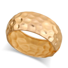 四色可选跨境流行捶打纹合金手镯时尚夸张手饰 工厂直销 2件起批