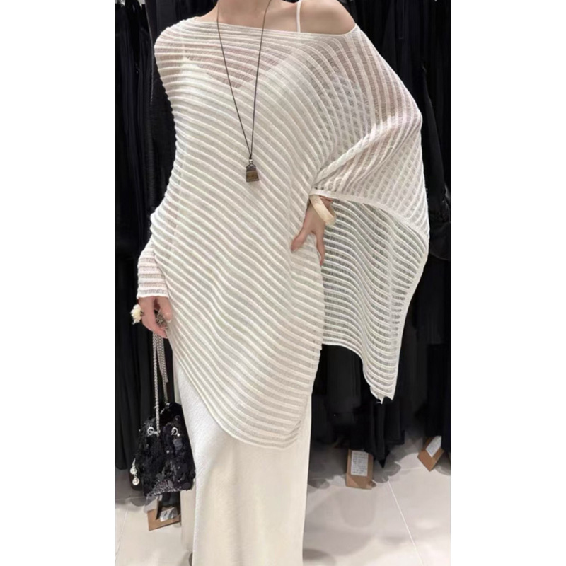 Summer New Sunscreen Blouse Women's Elegant All-match Hollow Knit Bat Sleeve Shawl Cape Top