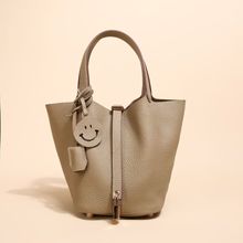 2025新款头层牛皮菜篮子包高级感时尚百搭大容量水桶包真皮手提包