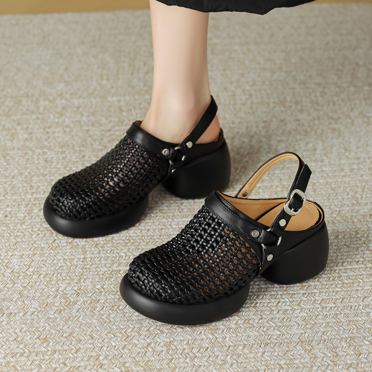 Sandal cao gót nữ mũi hở đế dày gót 6 cm phong cách dệt — đen