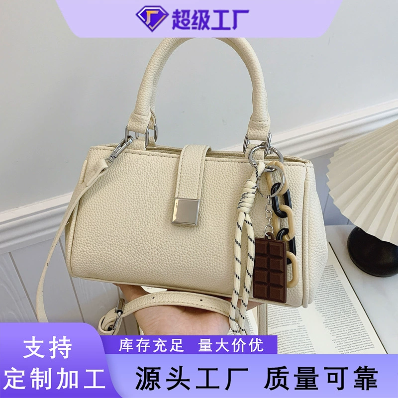 Текстурированный нишевой дизайн Весенний тренд 2025 года