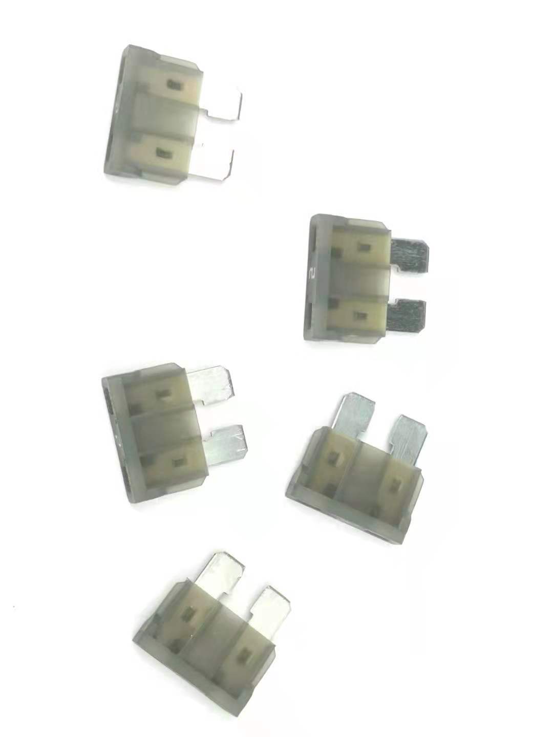 厂家供应中号汽车插片保险丝32V中号尼龙保险丝现货车用电路保护