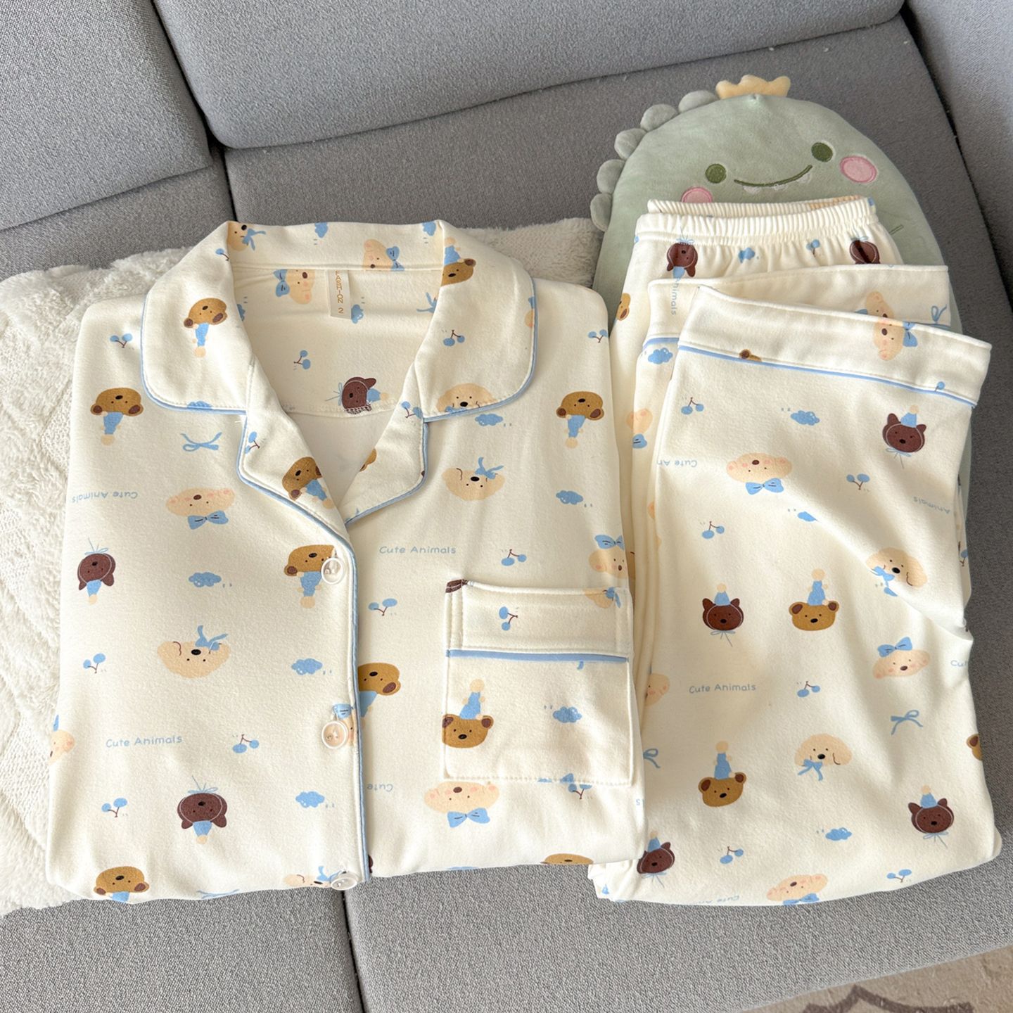 Dots Hello Kitty pijamas de lana de mujeres otoño y invierno de coral acolchado grueso ropa para el hogar de chicas lindas