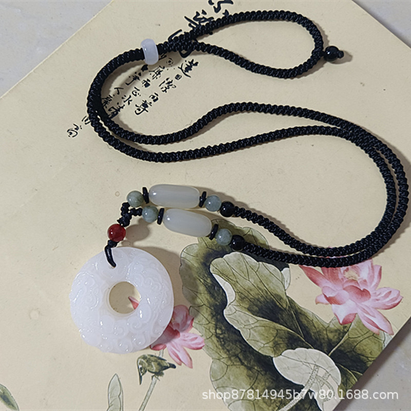 모방 Hetian Jade 검은 로프 (직경 약 36mm) 와 아프간 화이트 옥 용감한