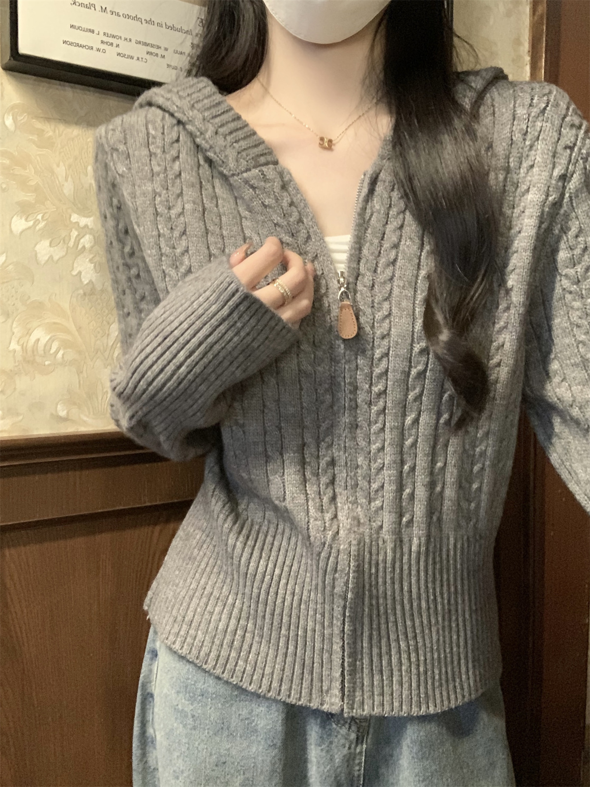 Autumn cardigan with zipper with hood
