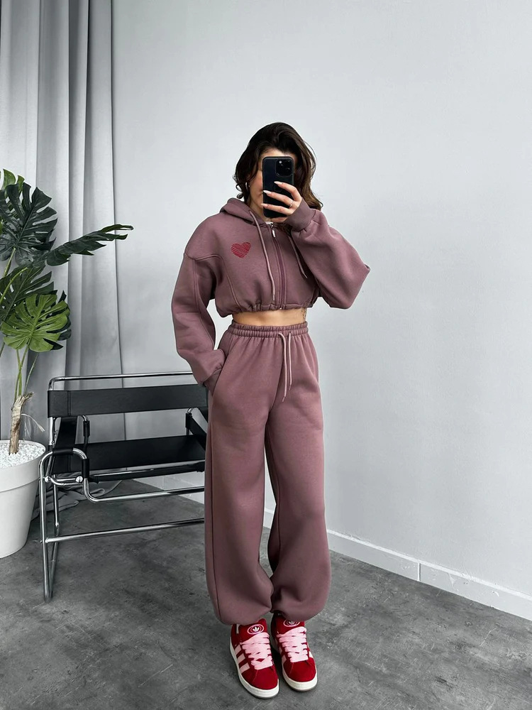 New Cross-Border European American Style Casual For Women With Heart Print Hoodie, Drawstring Shorts, Sweatshirt, And_ecoleips.com