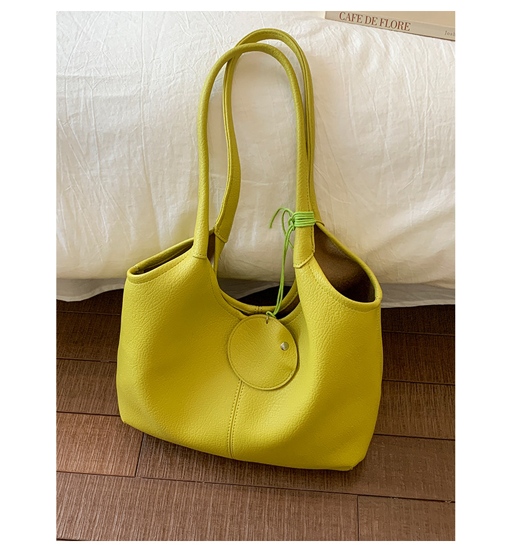 Large-capacity bag for women's summer, 2025 new style fashionable retro shoulder bag, textured tote bag for class and commuting undefined