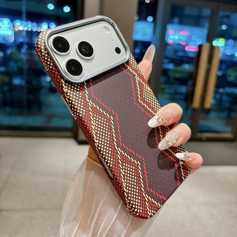 Suitable for Apple 18 phone case, carbon fiber magnetic Kevlar Red Snake Scepter iPhone 17 ultra-thin hard protective cover