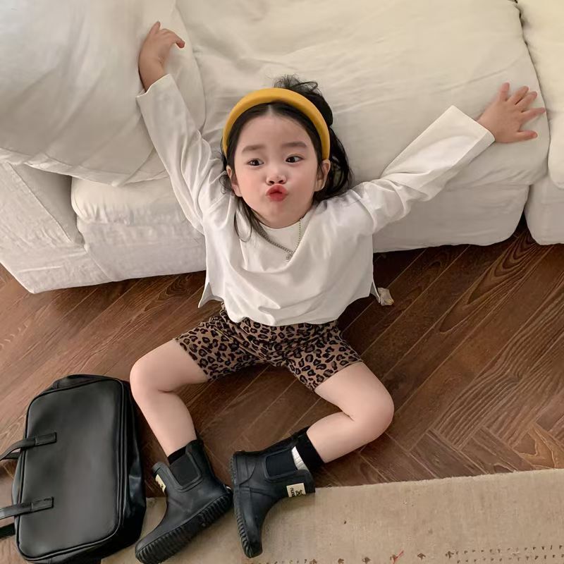 Children's Clothing 2025 New Summer Girls' Leopard Print Shorts Leggings for Toddlers and Young Children, Elastic Cycling Shorts, Trendy Five-Point Style