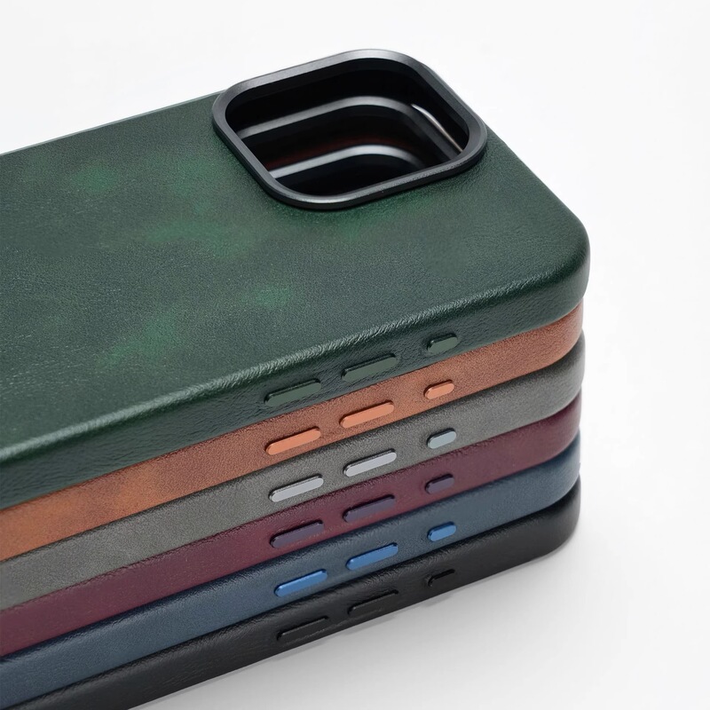 Suitable for iPhone 17 Pro Max Phone Case, High-End Retro Oil Wax Leather Magnetic Apple 16 Anti-Fall Protective Case