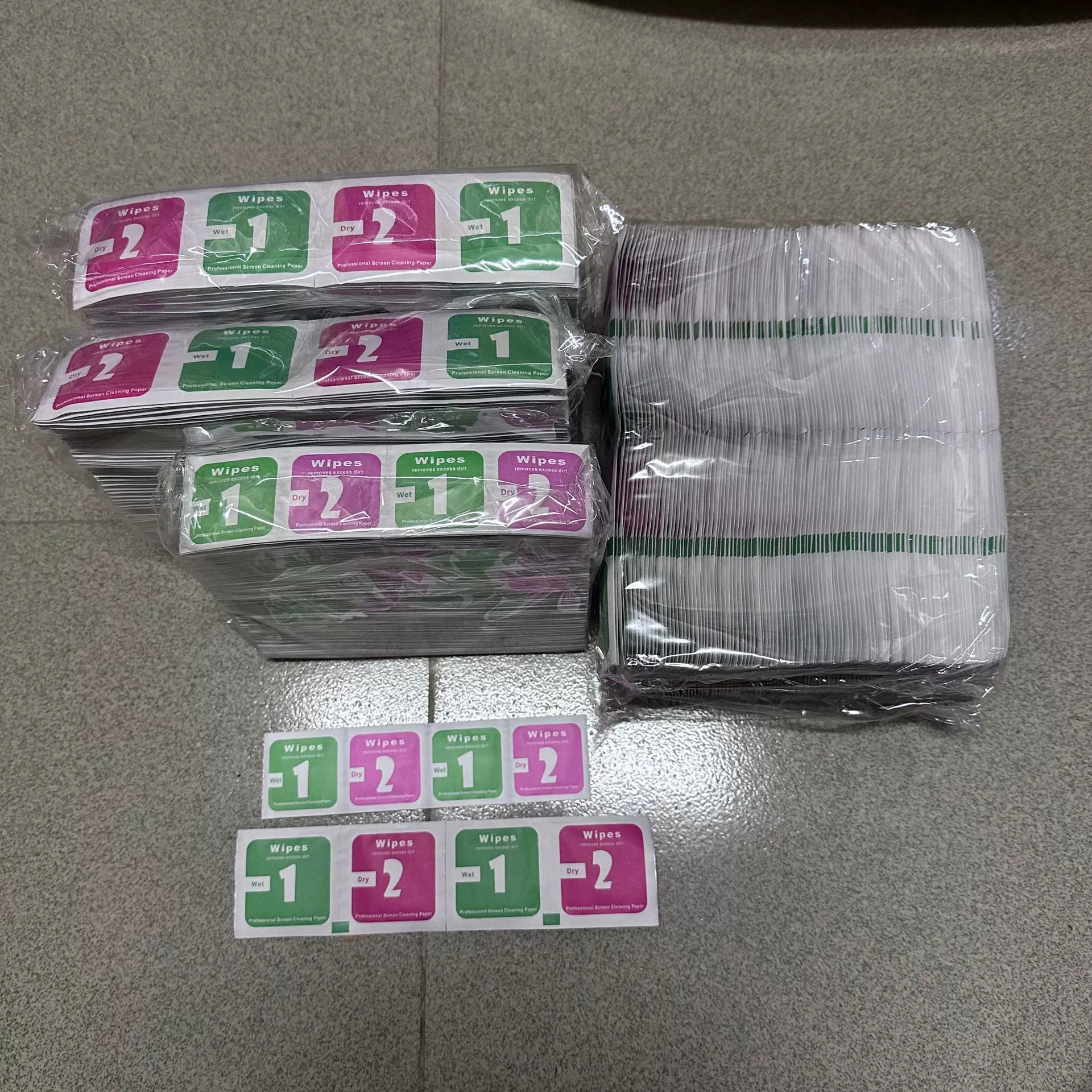 Алкогольная упаковка 1 + 2 Сухая и влажная упаковка Алкогольная хлопковая Чистящая упаковка для мобильного телефона Набор пленки для мобильного телефона Костюм для чистки экрана