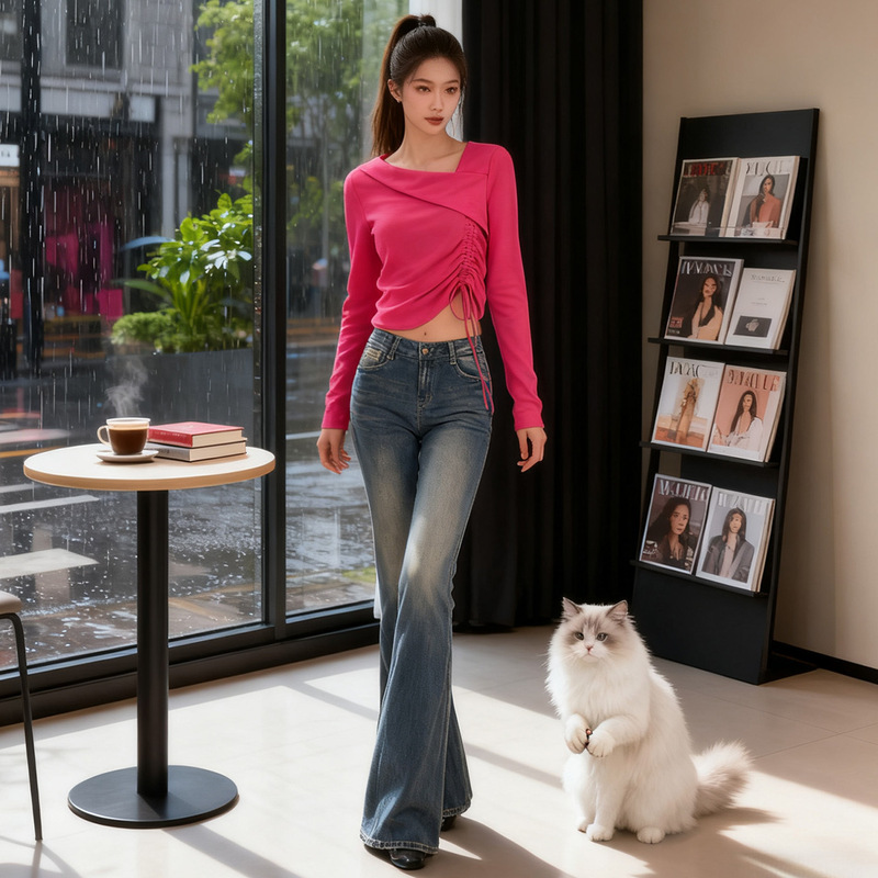 2026 Spring Outfit: Rose Red Drawstring Slim-Fit Top Paired with Denim Wide-Leg Pants, a Complete Set That Is Stylish and Versatile 2026 Spring Outfit: Rose Red Drawstring Slim-Fit Top Paired with Denim Wide-Leg Pants, a Complete Set That Is Stylish and Versatile
