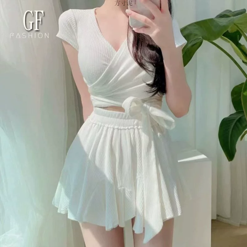 Split fitted supporting brand swimwear, high waist
