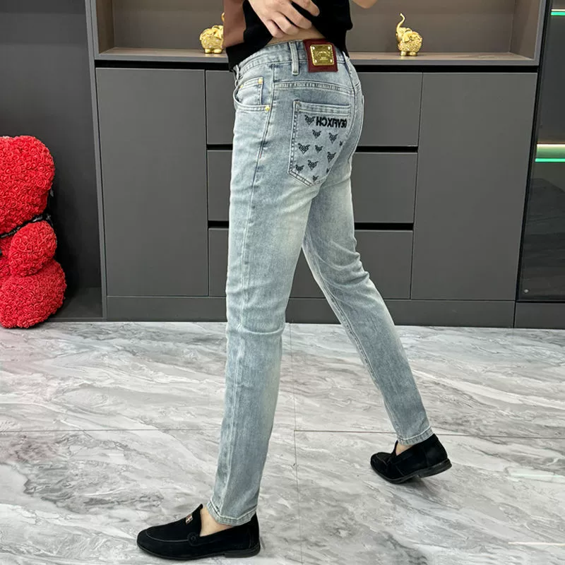 Новые летние мужские джинсы, модные европейские брендовые прямые брюки с карманами и вышивкой, универсальные стильные облегающие зауженные мужские брюки