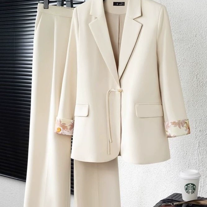 Плюс сайз новый китайский стиль костюм для женщин 2025 новый стиль повседневный китайский стиль пиджак брюки с высокой талией комплект из двух предметов фабрика