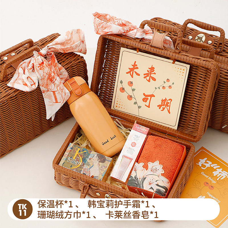 Regalos al por mayor para el Festival del Bote del Dragón Cesta de ratán práctica de alta gama Caja de regalo creativa Apertura de la empresa Actividades de celebración de la tienda Regalos de creación grupal