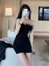 人棉纯欲风抹胸连衣裙女内搭春夏新款鸵鸟毛一字领心机辣妹包臀裙
