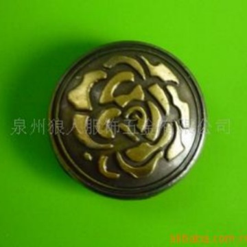 优惠供应四眼扣 四合扣 牛仔扣 时装扣 手缝扣 两眼扣 装饰扣