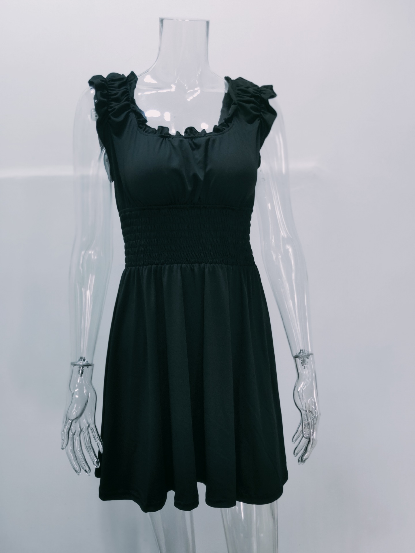 Vestido de verano ajustado para mujer con flores y contrastes_voghion.com