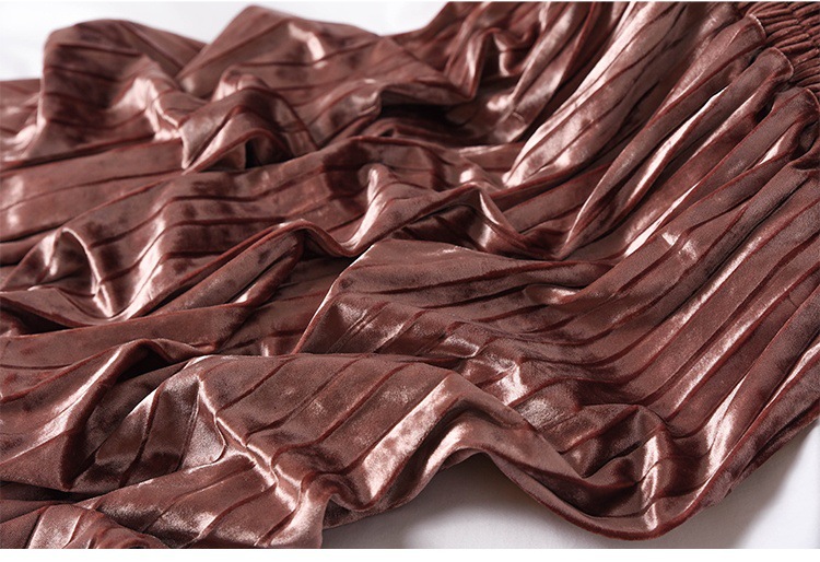 Abbigliamento donna gonna in velluto a rombi a cinque colori gonna a pieghe a fisarmonica lucida per donna lunghezza media autunno e inverno 2024_voghion.com