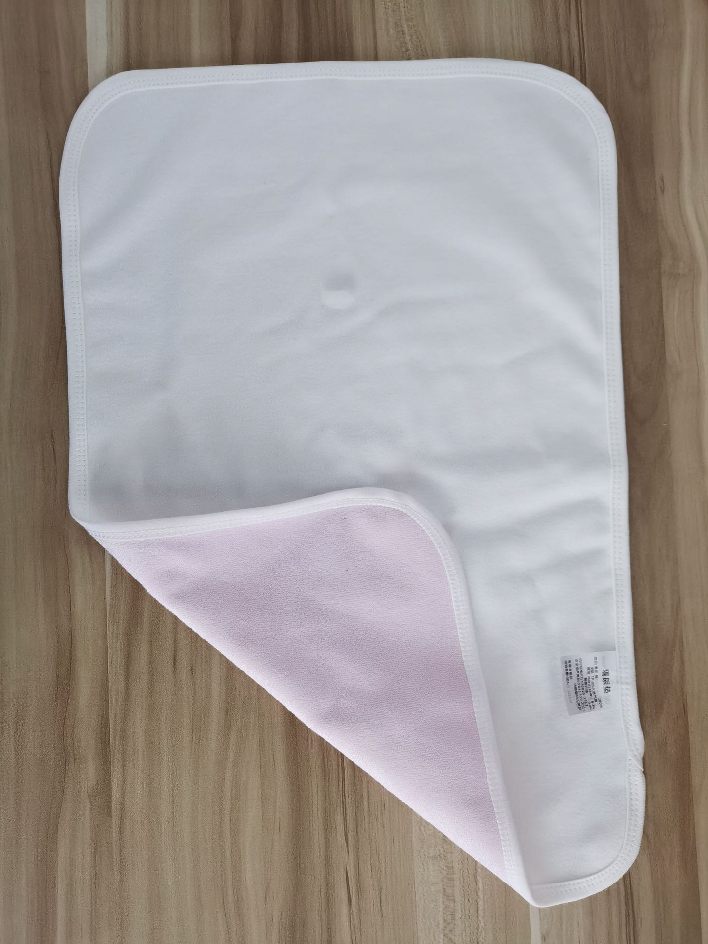 인쇄하지 않는 흰색 표면