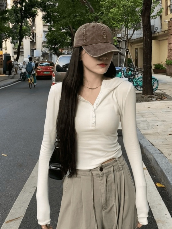 2025新款修身显瘦白色连帽长袖T恤女春季辣妹气质短款打底衫上衣|undefined