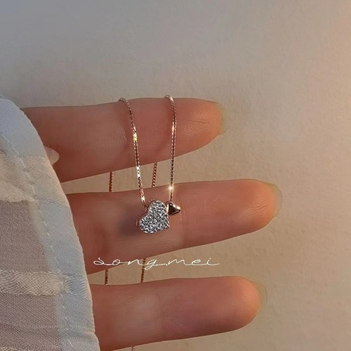 Xiaohongshu Style Heart Necklace Unique Design High-End Clavicle Chain for Women  New Arrival Direct Factory Sales