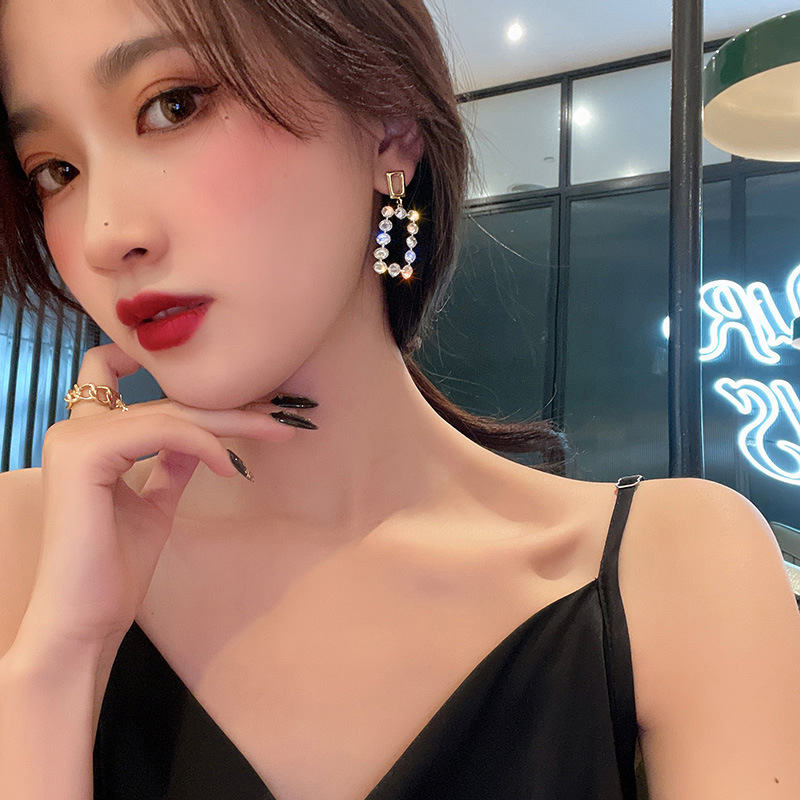 Wholesale Jewelry Hollow Rectangular Crystal Pendant Earrings Nihaojewelry display picture 8