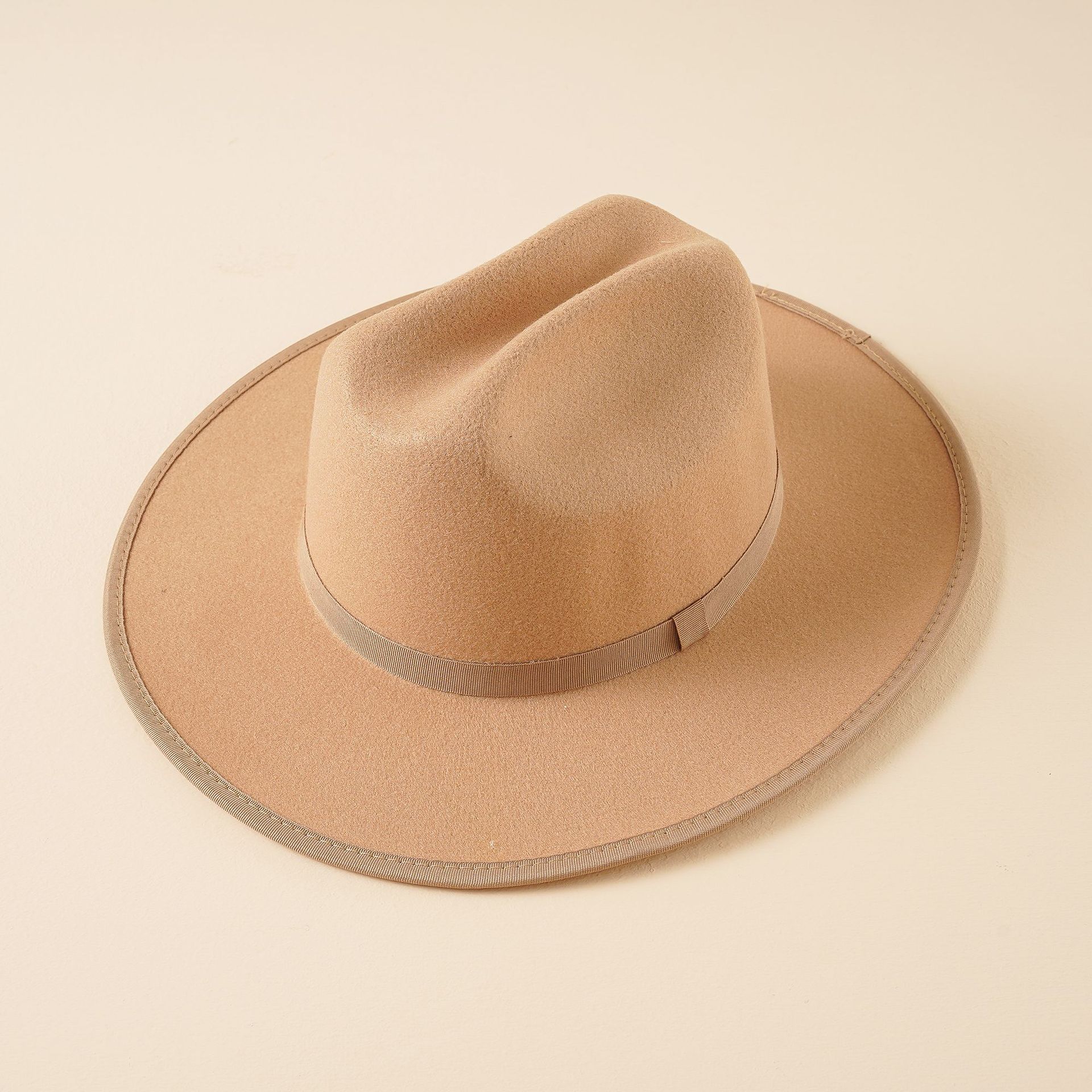 Negro británico de ala ancha sombrero superior Otoño e Invierno de las mujeres Jazz sombrero de ala grande hombres dragón y Phoenix lana Caballero sombrero de fieltro grande