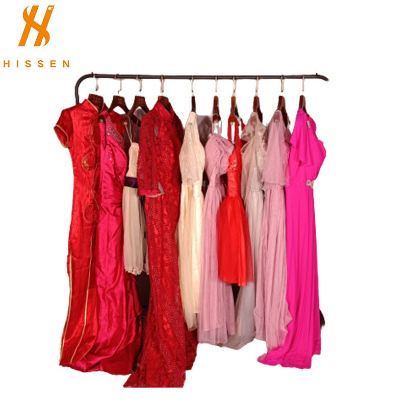 Factory Wholesale Second-Hand Clothes High-End Evening Dresses Pre Used Night Wedding Exported to Norway and German Factory Wholesale Second-Hand Clothes High-End Evening Dresses Pre Used Night Wedding Exported to Norway and German