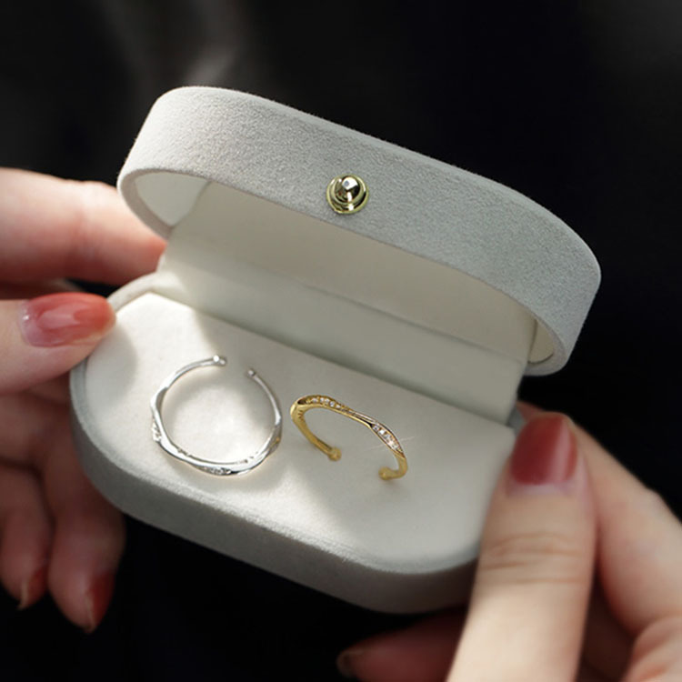 Möbius-ring med diamanter til kvinder unikt design_voghion.com