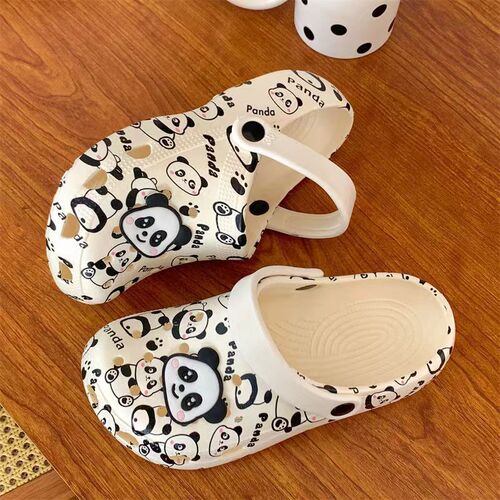 Holey Shoes for Women, Thick Sole Korean Style, Ins Fun Graffiti Cartoon Panda Holey Shoes for Women, Summer Fashion Outdoor Wear, Non-Slip Sand