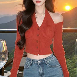 小个子辣妹红色露肩长袖挂脖上衣女2025春秋性感单排纽扣针织开衫