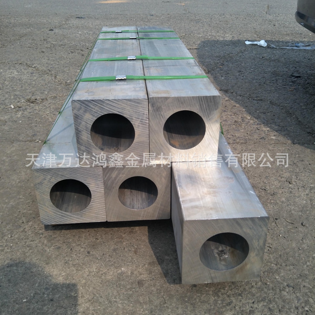 6082铝合金方管，2A12T4厚壁无缝铝管，热锻铝合金圆管