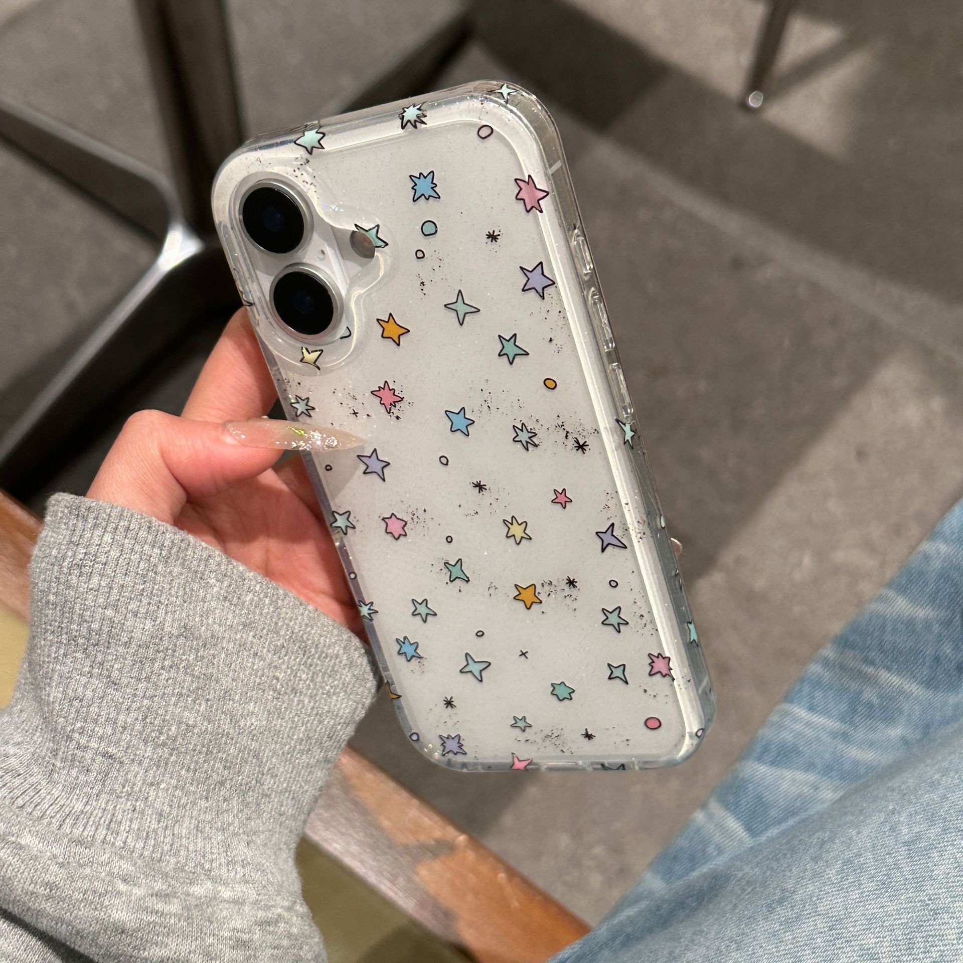 Pequeñas estrellas de colores frescas y simples para Apple 15Pro/16Pro funda para teléfono 14/13 cadena 16ProMax