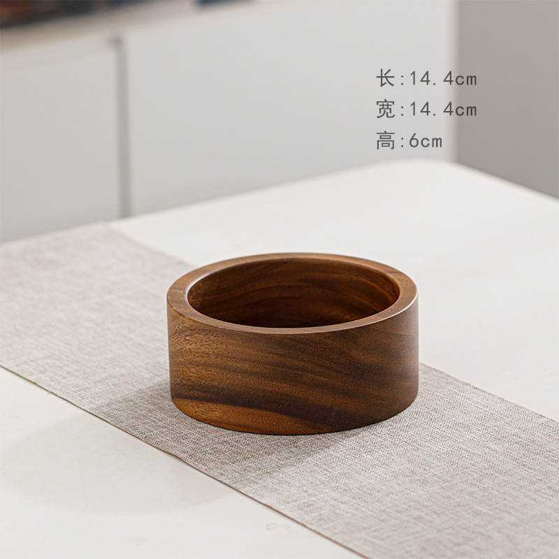 日本式の胡桃の木のナッツの箱の四角形は囲炉裏を積み重ねてお茶を煮ます。|undefined