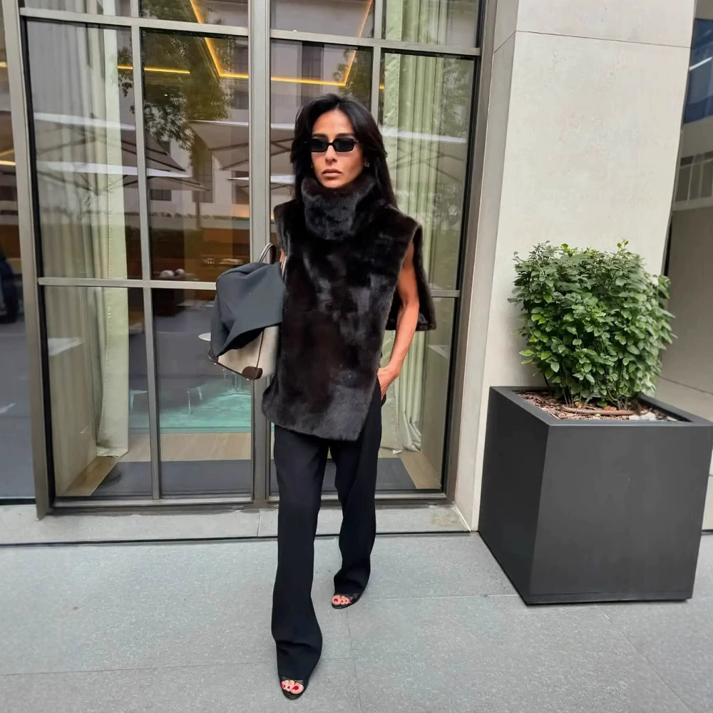 Европейские и американские трансграничные женские женские жилеты весной 2025 года удобные и повседневные высокие воротнички из меха без рукавов теплые жилеты