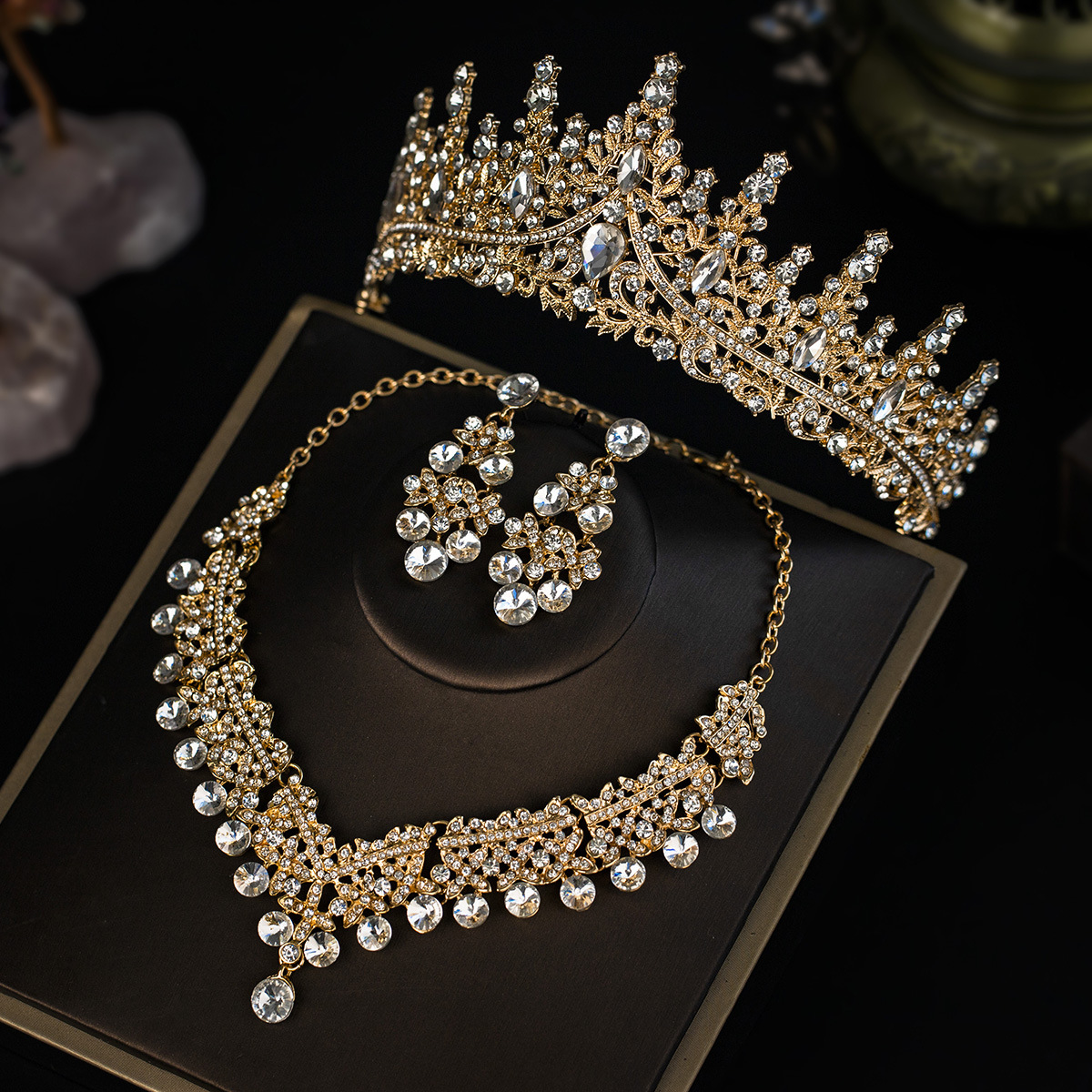 255g Weight Jewelry Set Classification Hair Accessories Earrings Necklace Quantity Wedding, Banquet, Formal Occasion Alloy Material wedding season Festival Solid Color Pattern Women's Gender Elegant, Glam, Romantic Style Elegant Glam Romantic Solid Color Alloy Wedding Season Women's Jewelry Set 1