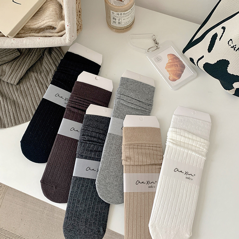 miu style Four Seasons vertical pattern mid-calf socks autumn and winter New pile socks women catwalk Japanese loafers socks wholesale miu style Four Seasons vertical pattern mid-calf socks autumn and winter New pile socks women catwalk Japanese loafers socks wholesale
