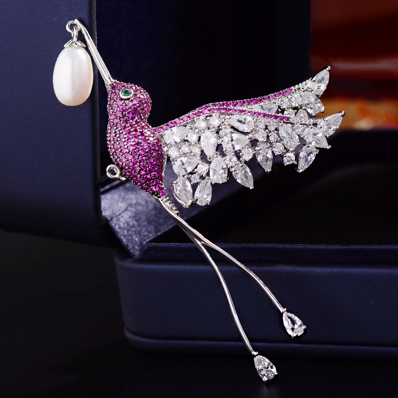 Elite fashionable small design brooch